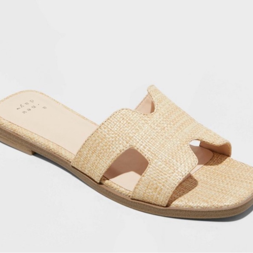 NWT women's tan sandals